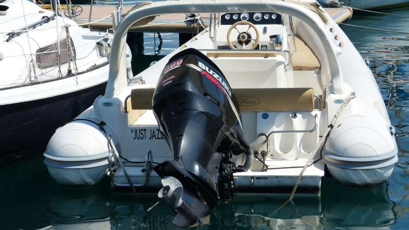 Maintenance and Cleaning of Outboard Engines