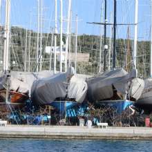 Yachts for Maintenance on Land 