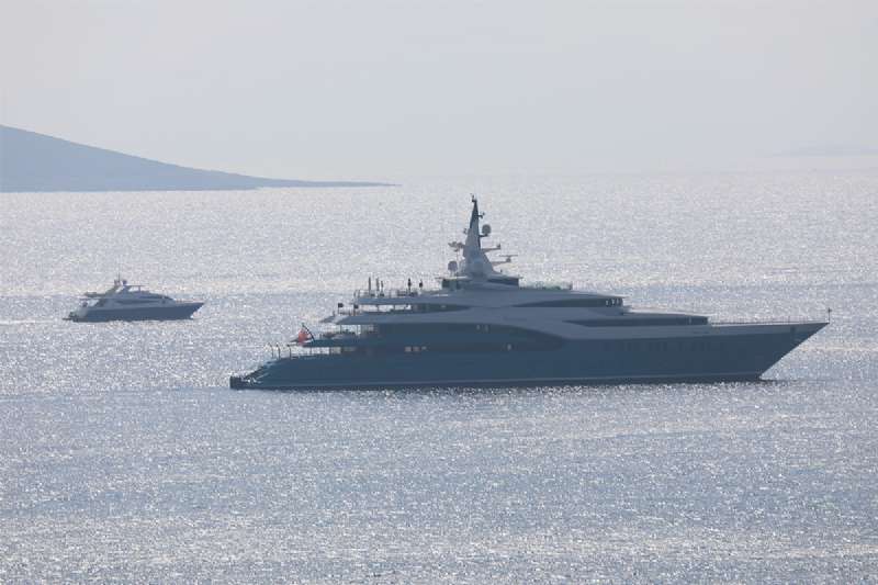 Mega Yachts come Continues to Turkey