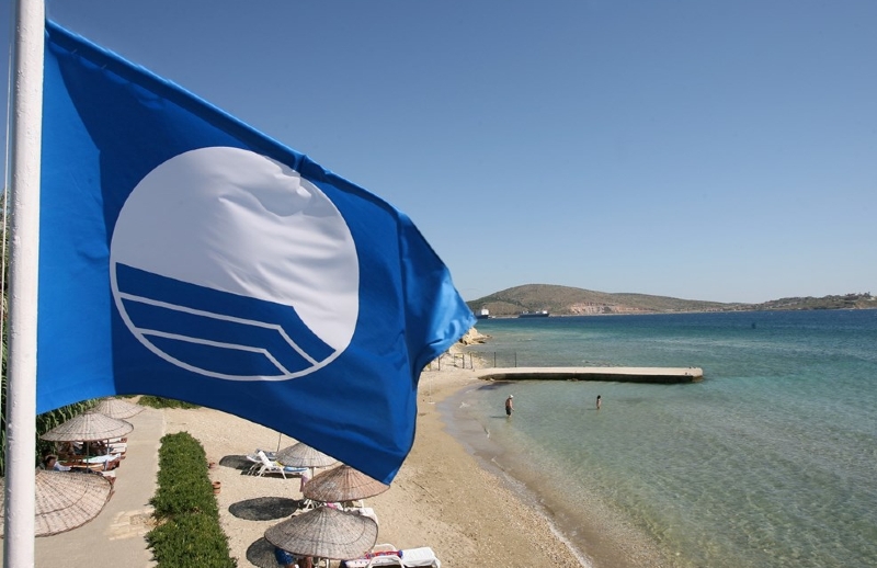Mavi Bayrak Nedir? Denizlerdeki Mavi Bayrak Neyi Temsil Eder ve Nasıl Belirlenir?