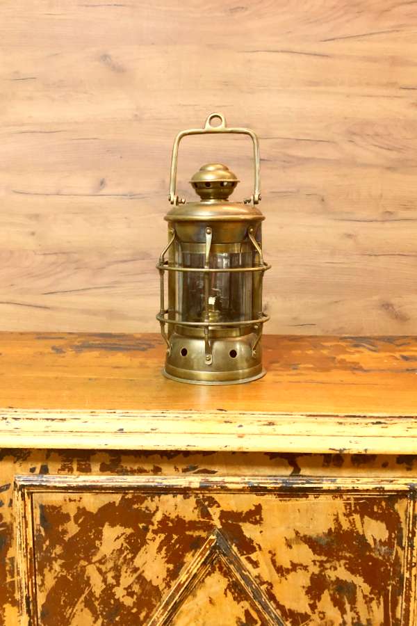 Metal Korumalı Gaz Lambası