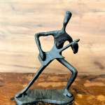 Soyut Metal Gitar Çalan İnsan Heykeli