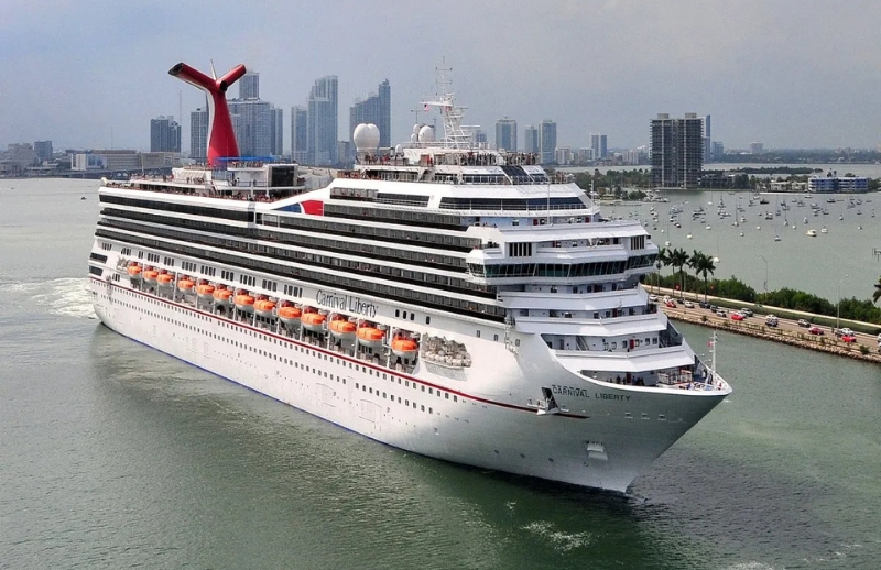 Carnival Liberty Kruvaziyer Gemisi