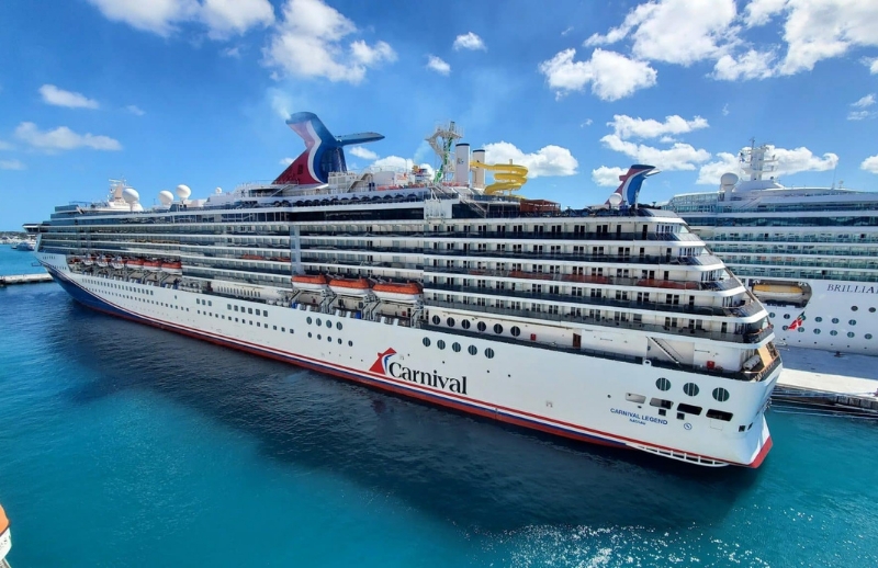 Carnival Legend Kruvaziyer Gemisi