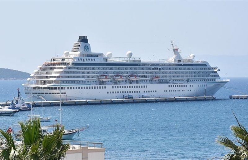 Crystal Symphony Kruvaziyer Gemisi
