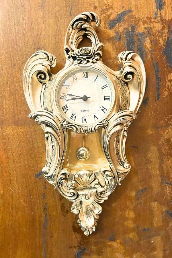 Gümüş Kaplama Duvar Saati