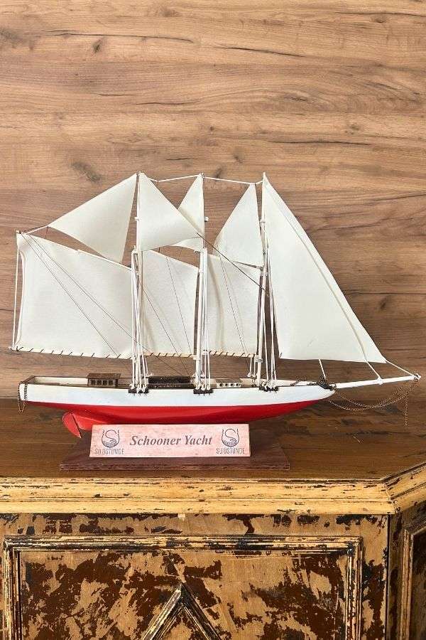Schooner Yacht Maket
