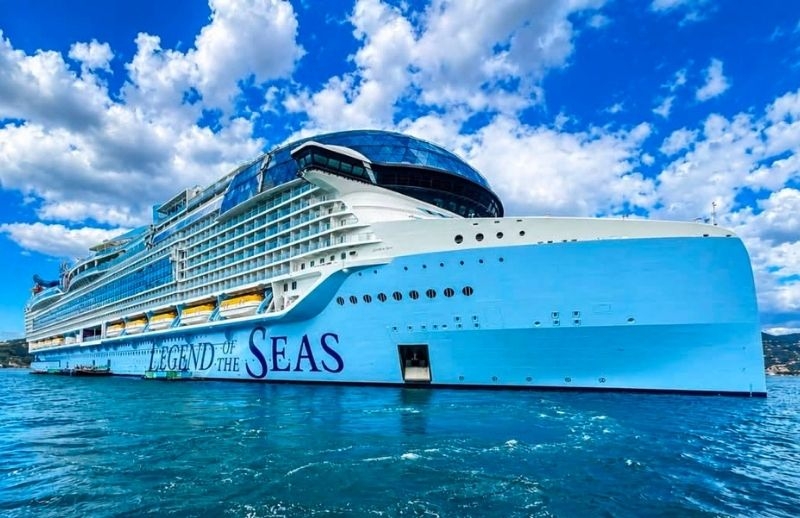 Legend Of The Seas Kruvaziyer Gemisi